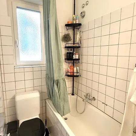 Geraeumiges In Charmantem Altbau Appartement