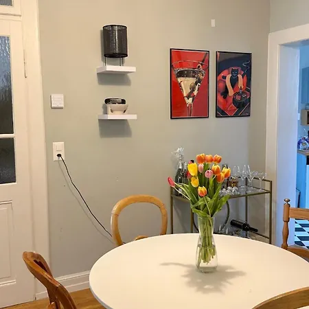 Geraeumiges In Charmantem Altbau * ציריך