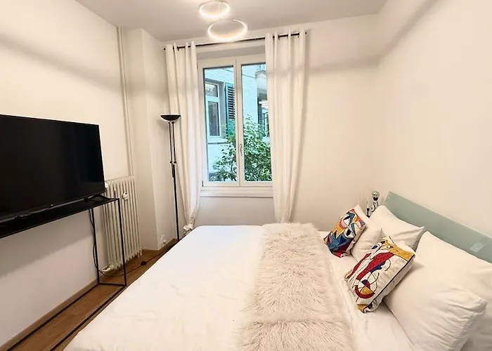 Apartment Geraeumiges In Charmantem Altbau